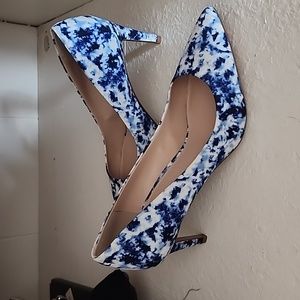 Kelly & Katie blue and white pumps